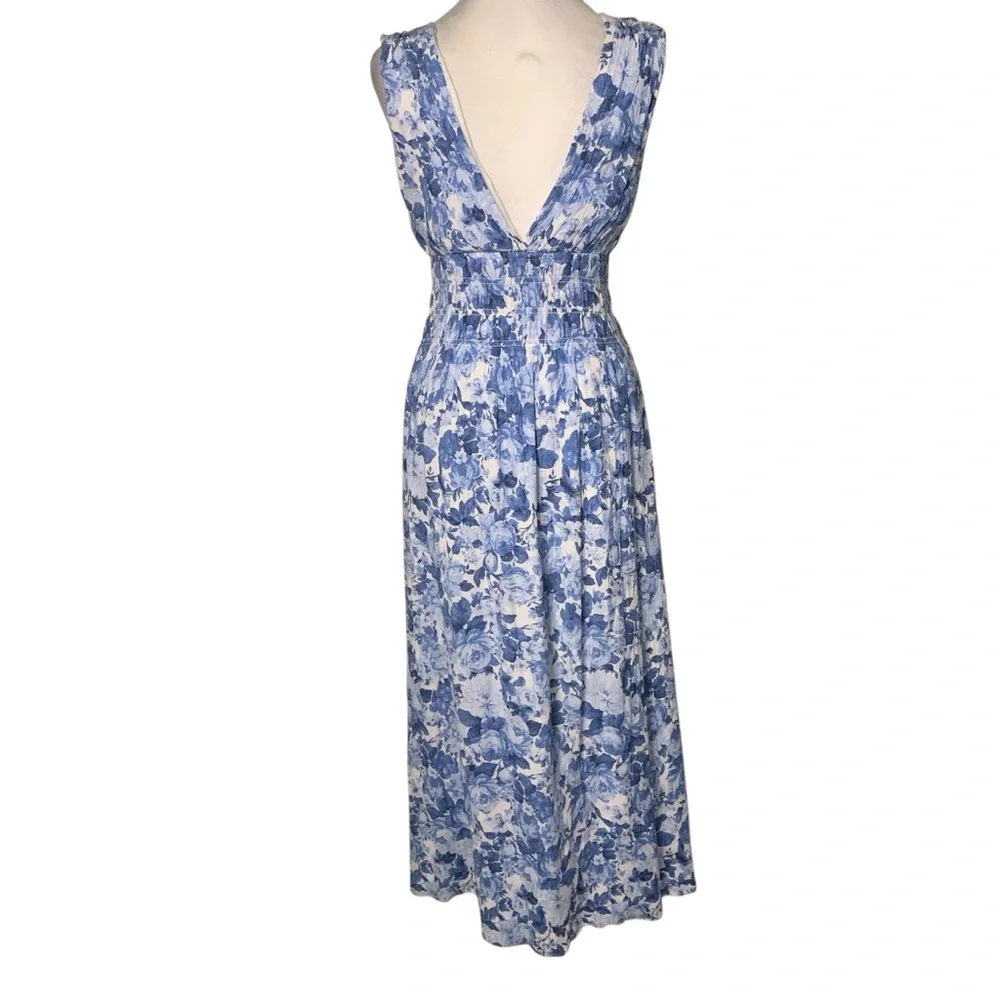 Abercrombie & Fitch Small Blue & White Floral Print V Neck Sleeveless Midi Dress